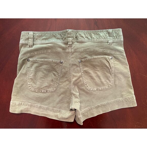 Athleta Casual Corduroy Chino Shorts in Olive Green Size 8 - Picture 3 of 11